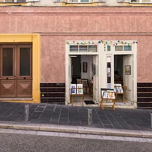 8 Condamine - Stylish In Old Town - 2 Pieces - 300m De La Apartment