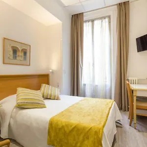 3* Otel Busby